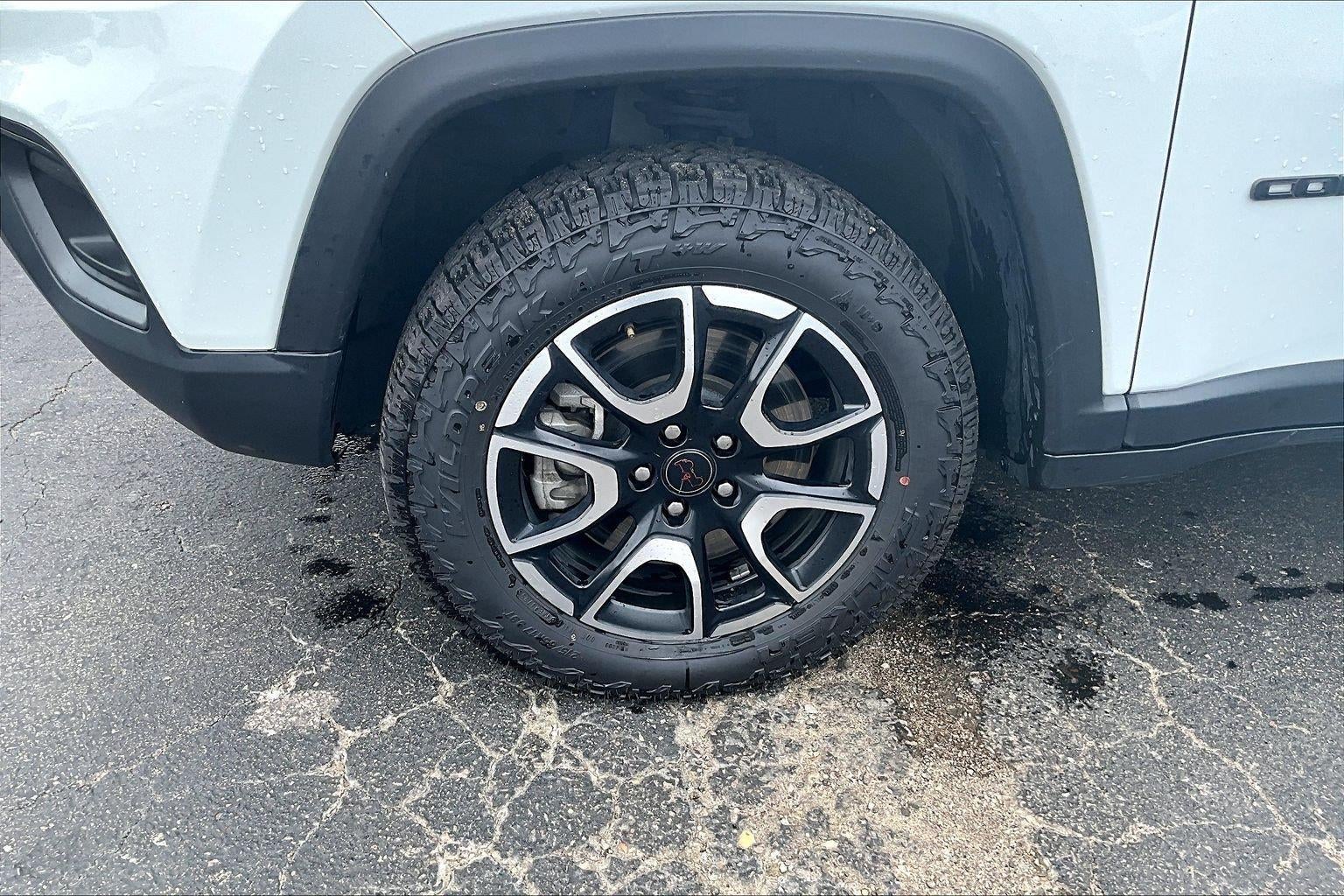Used 2025 Jeep Compass Trailhawk with VIN 3C4NJDDN8ST521585 for sale in Kansas City