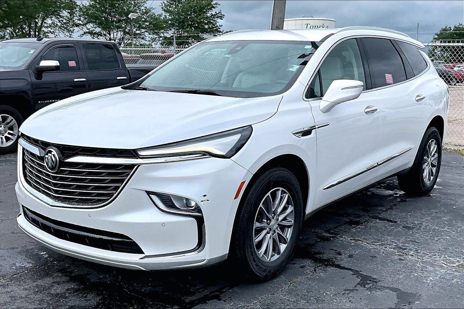 2022 Buick Enclave Essence