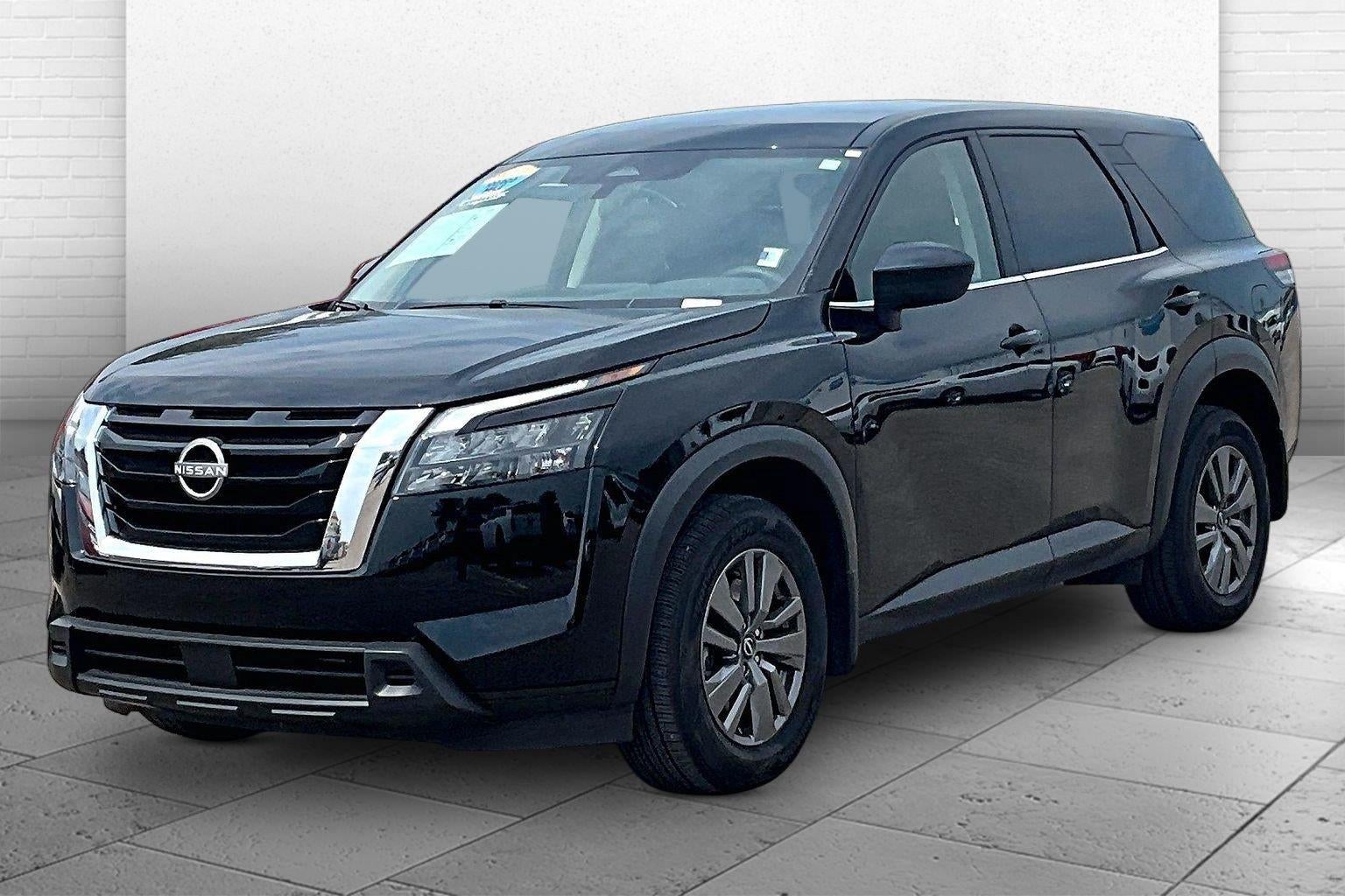 2025 Nissan Pathfinder S