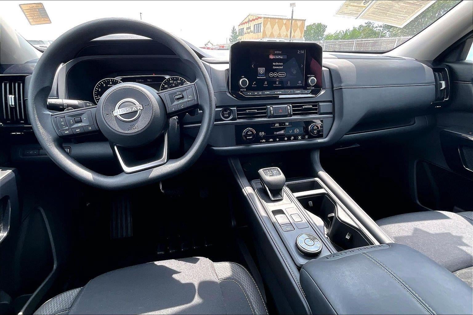2025 Nissan Pathfinder S