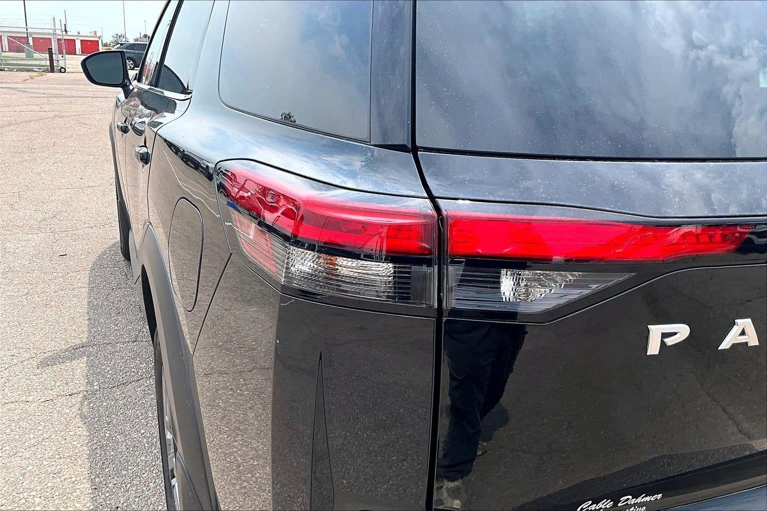 2025 Nissan Pathfinder S