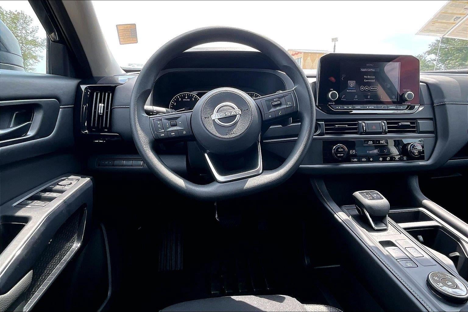 2025 Nissan Pathfinder S