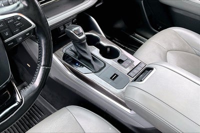 2021 Toyota Highlander Hybrid Platinum