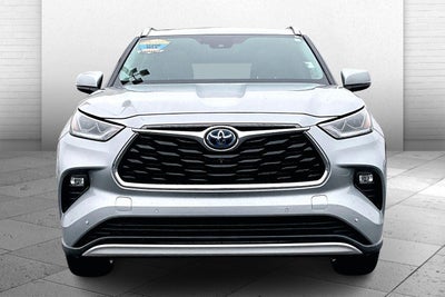 2021 Toyota Highlander Hybrid Platinum