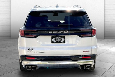 2024 GMC Acadia Denali
