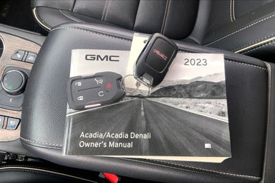 2023 GMC Acadia Denali