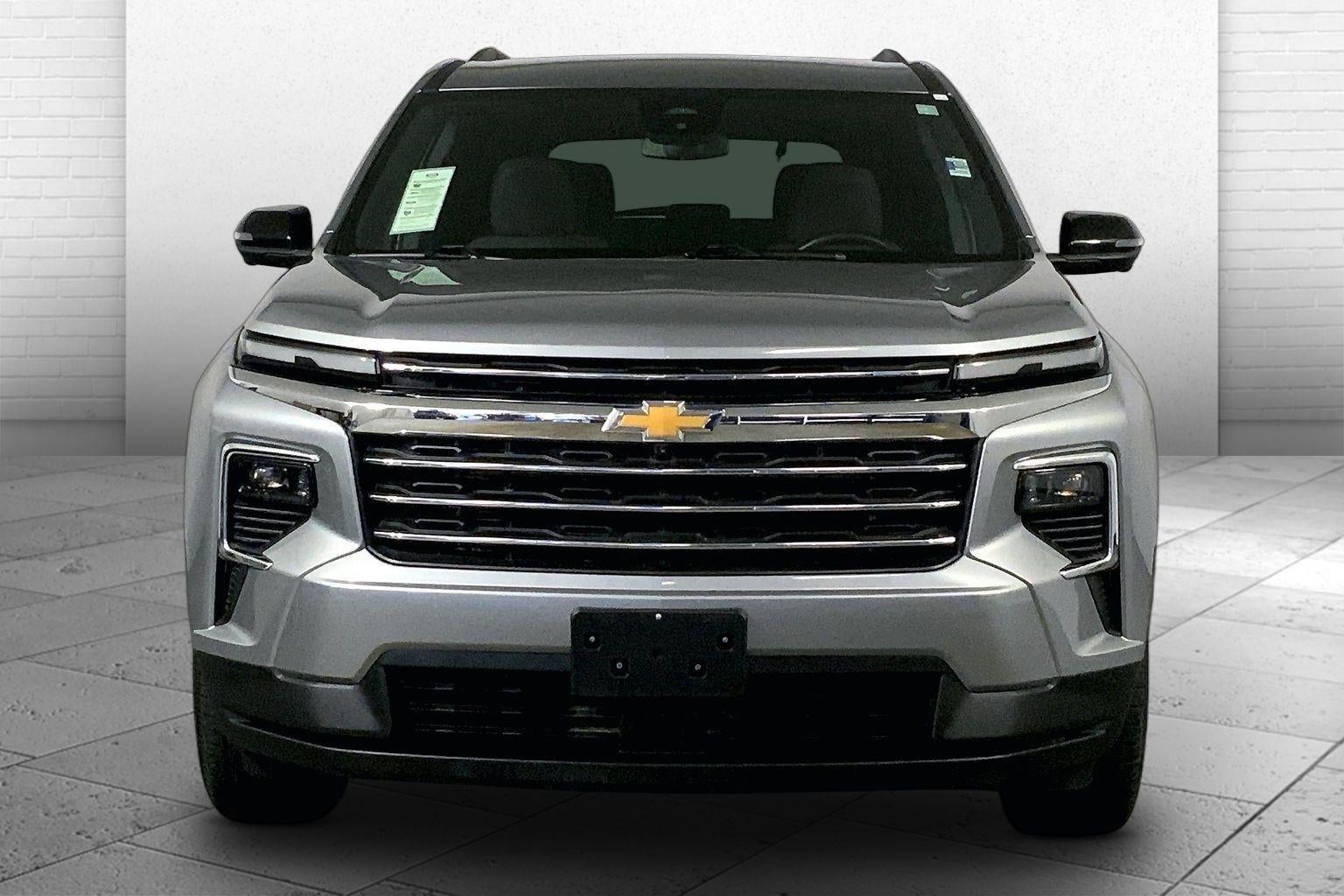 Used 2024 Chevrolet Traverse 2LT with VIN 1GNEVGKS4RJ167099 for sale in Kansas City