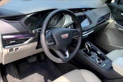 2023 Cadillac XT4 FWD Luxury