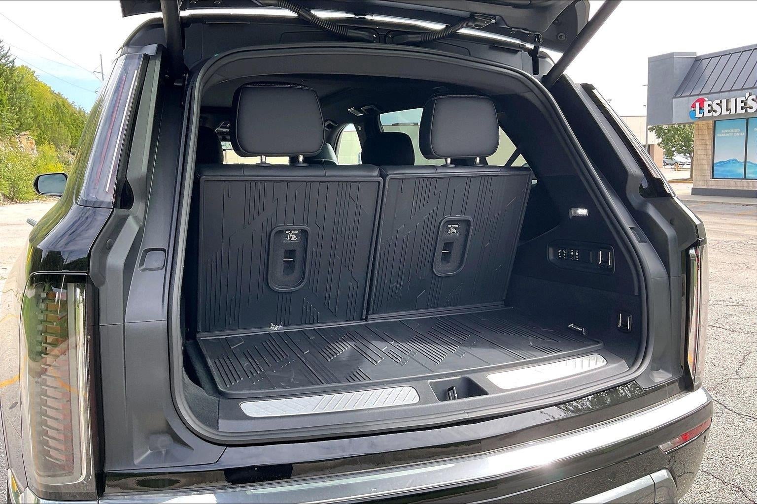 2027 Cadillac VISTIQ Luxury