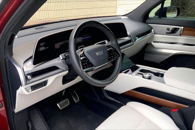 2026 Cadillac VISTIQ Sport