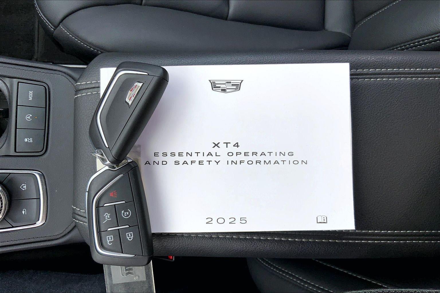 2025 Cadillac XT4 Premium Luxury