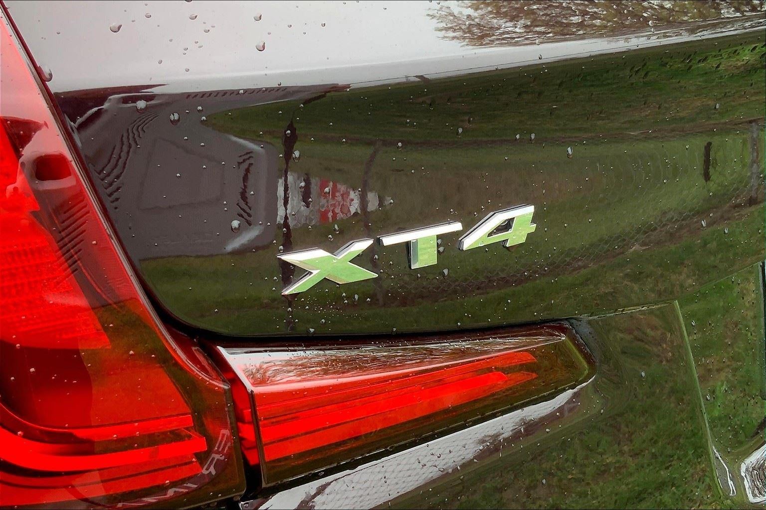 2020 Cadillac XT4 AWD Premium Luxury