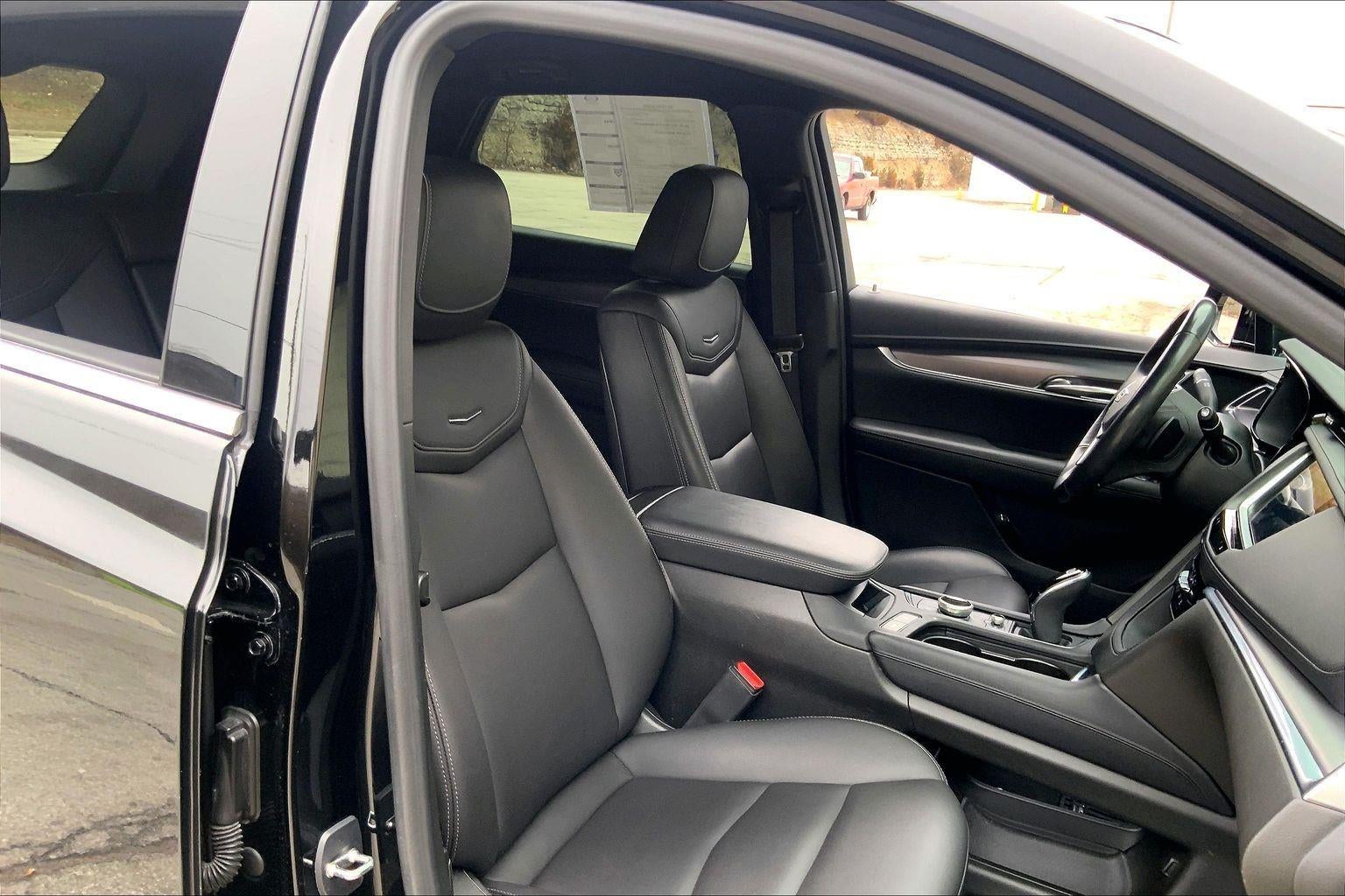 2023 Cadillac XT5 Luxury