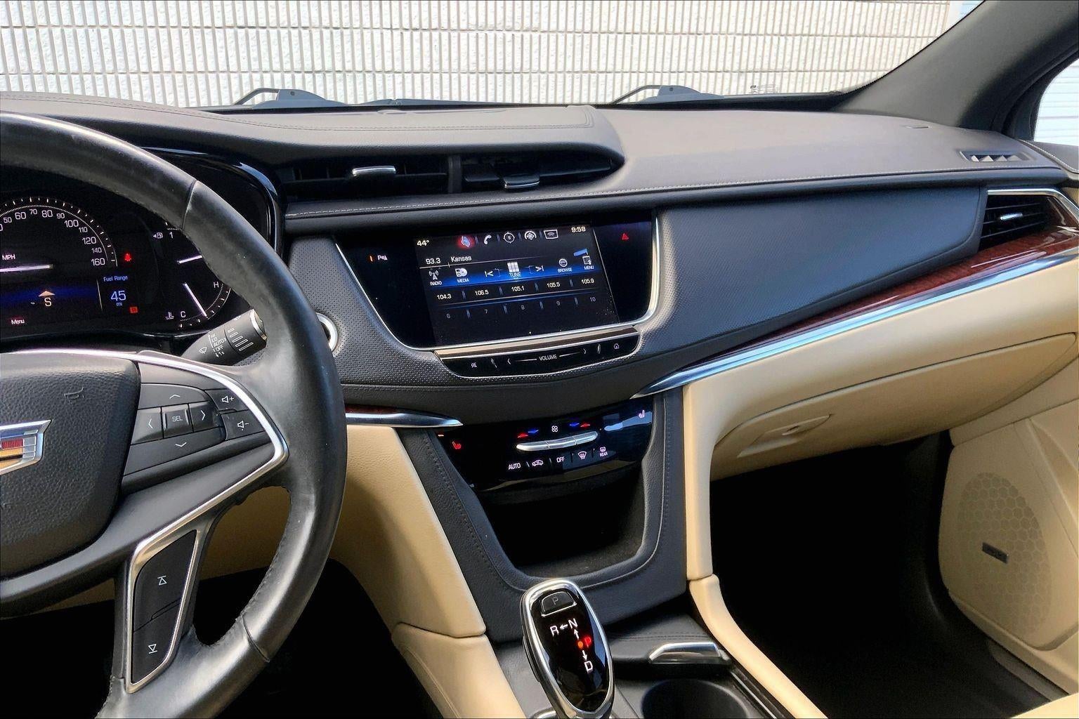 2017 Cadillac XT5 Luxury FWD