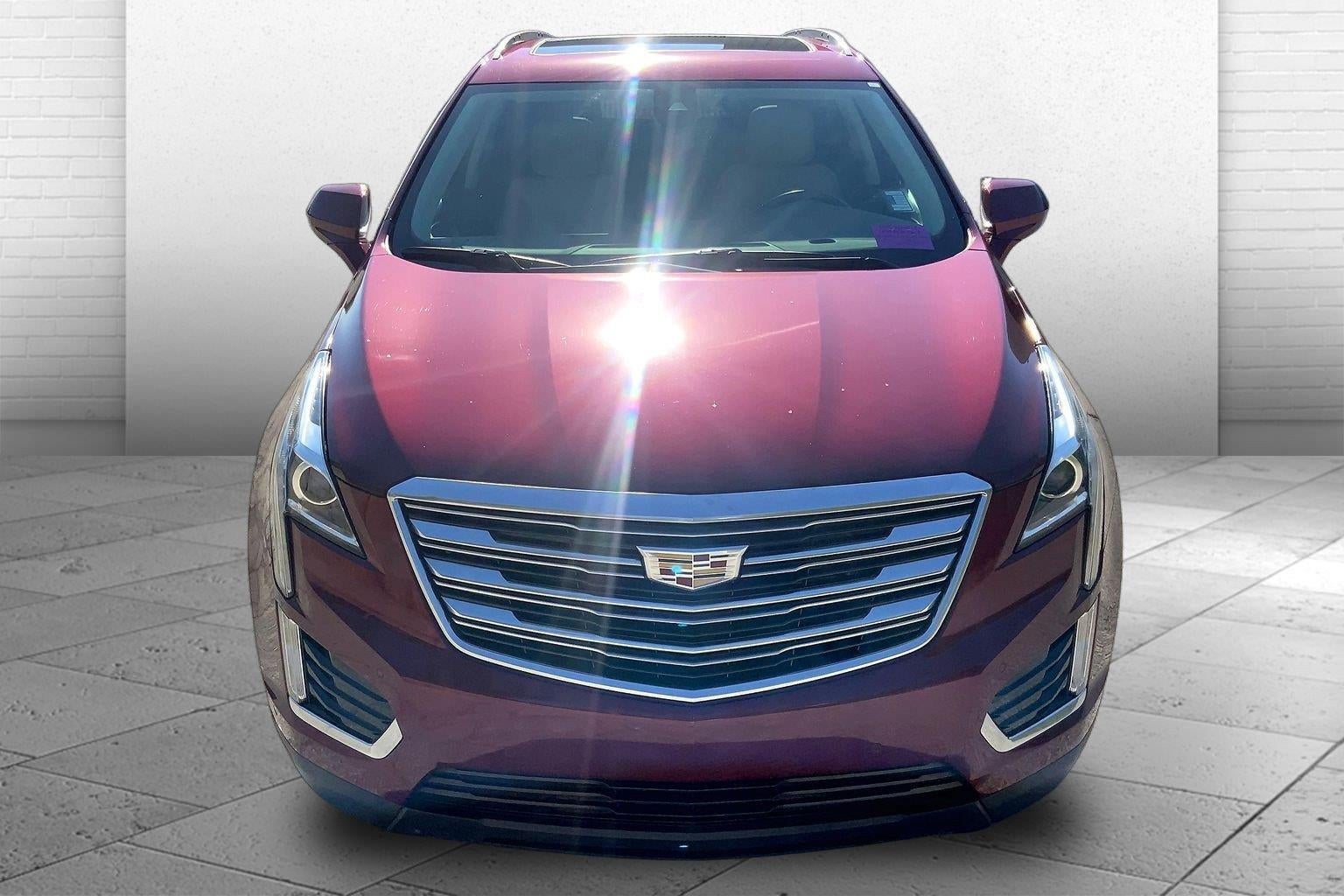 Used 2018 Cadillac XT5 Luxury with VIN 1GYKNDRS8JZ215400 for sale in Kansas City