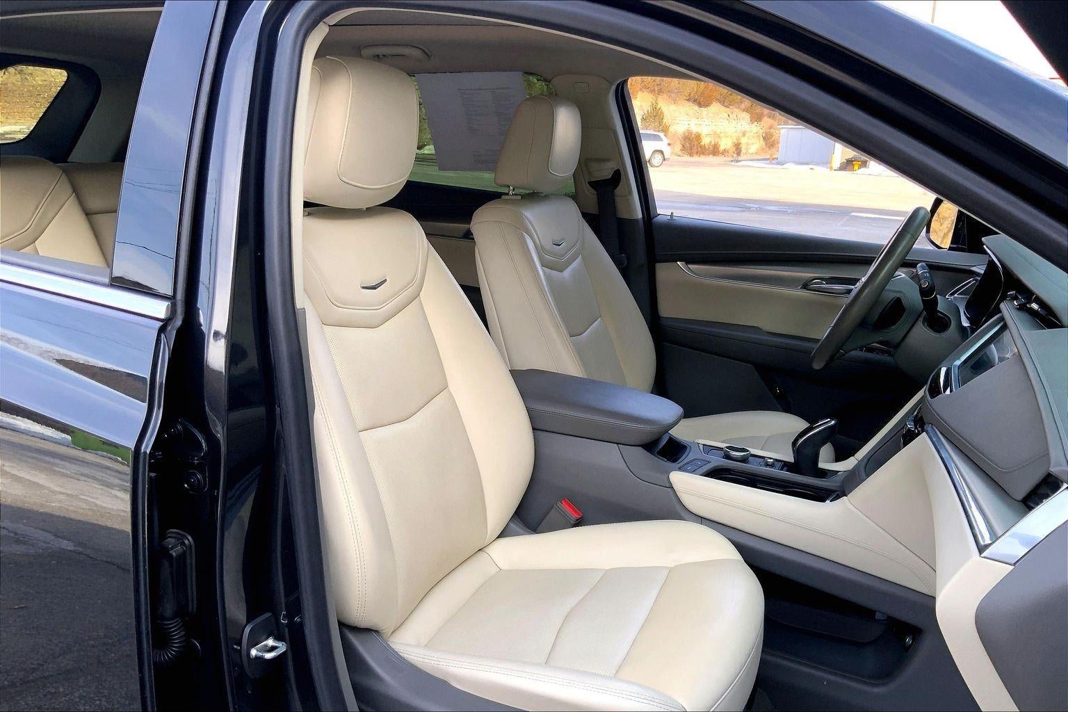 2020 Cadillac XT5 Premium Luxury