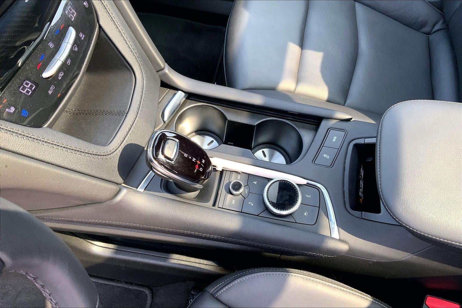 2025 Cadillac XT6 Sport