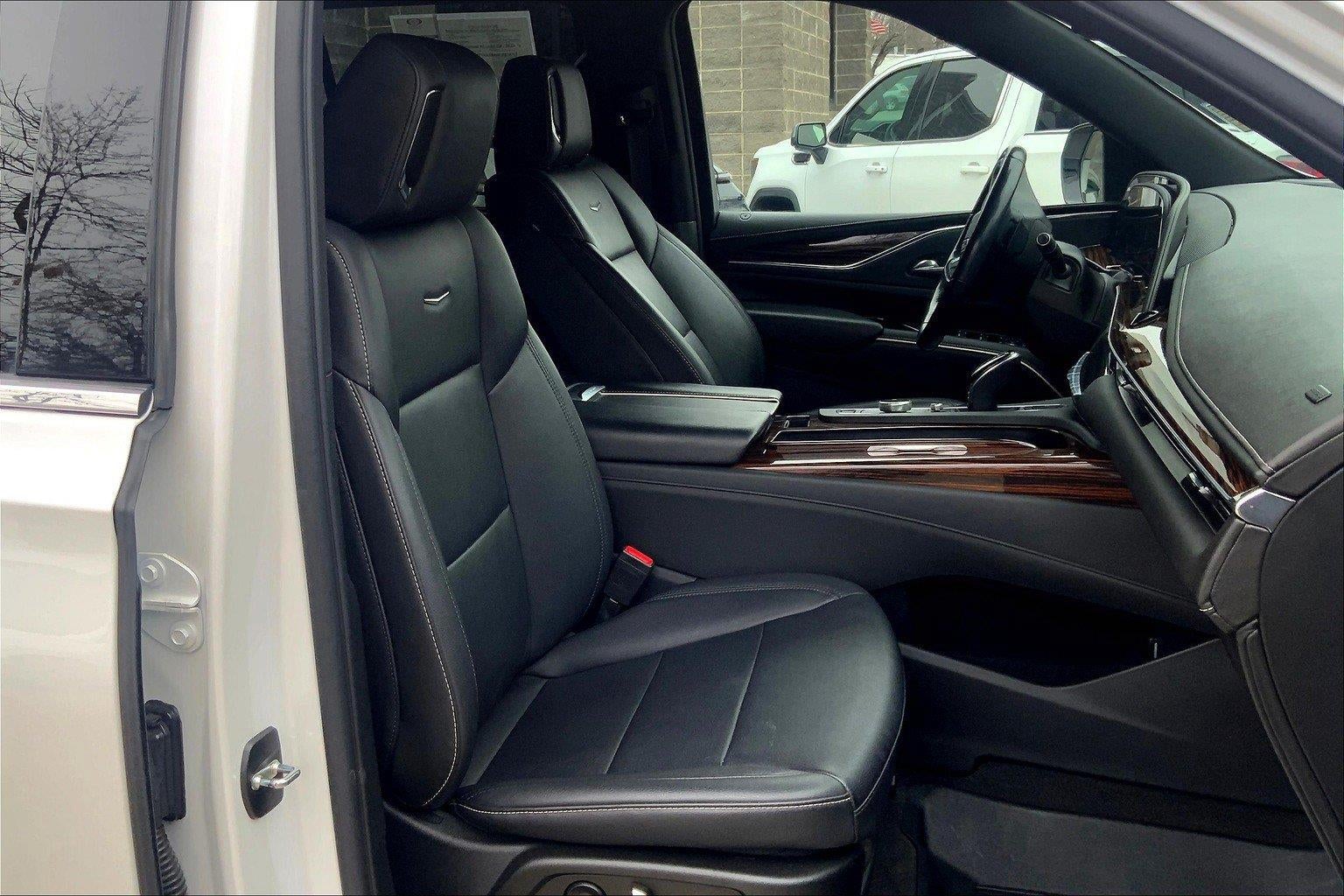2022 Cadillac Escalade Luxury