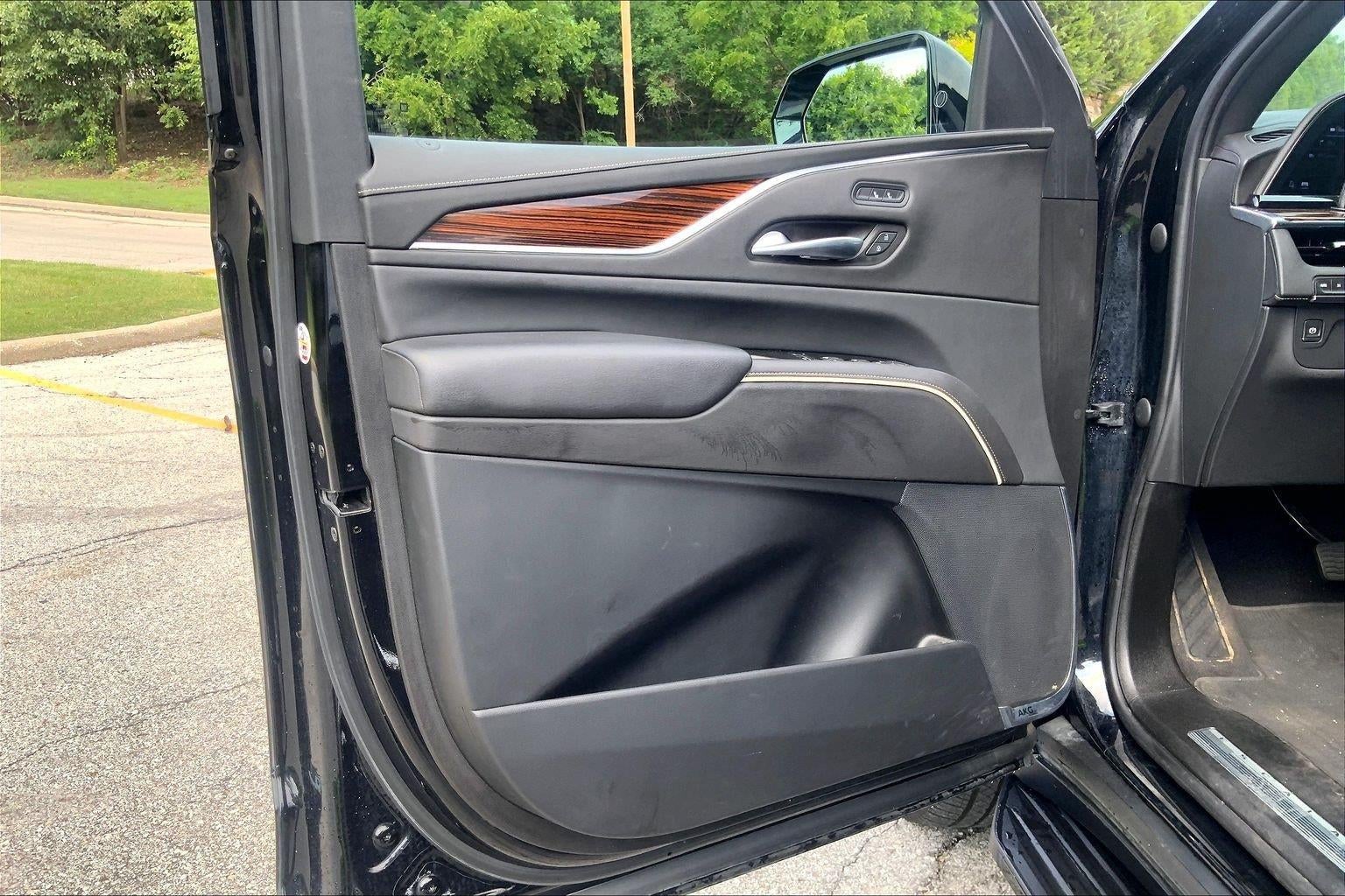 2022 Cadillac Escalade Luxury