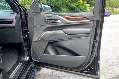 2022 Cadillac Escalade Luxury