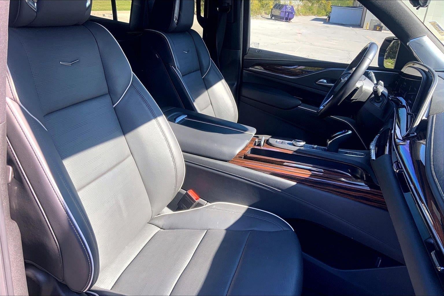 2023 Cadillac Escalade 4WD Premium Luxury