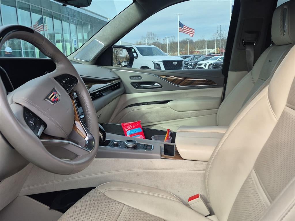 Used 2022 Cadillac Escalade ESV Premium Luxury Platinum with VIN 1GYS4MKL4NR238782 for sale in Kansas City