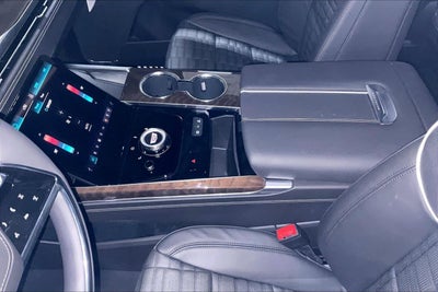 2027 Cadillac Escalade Platinum Luxury