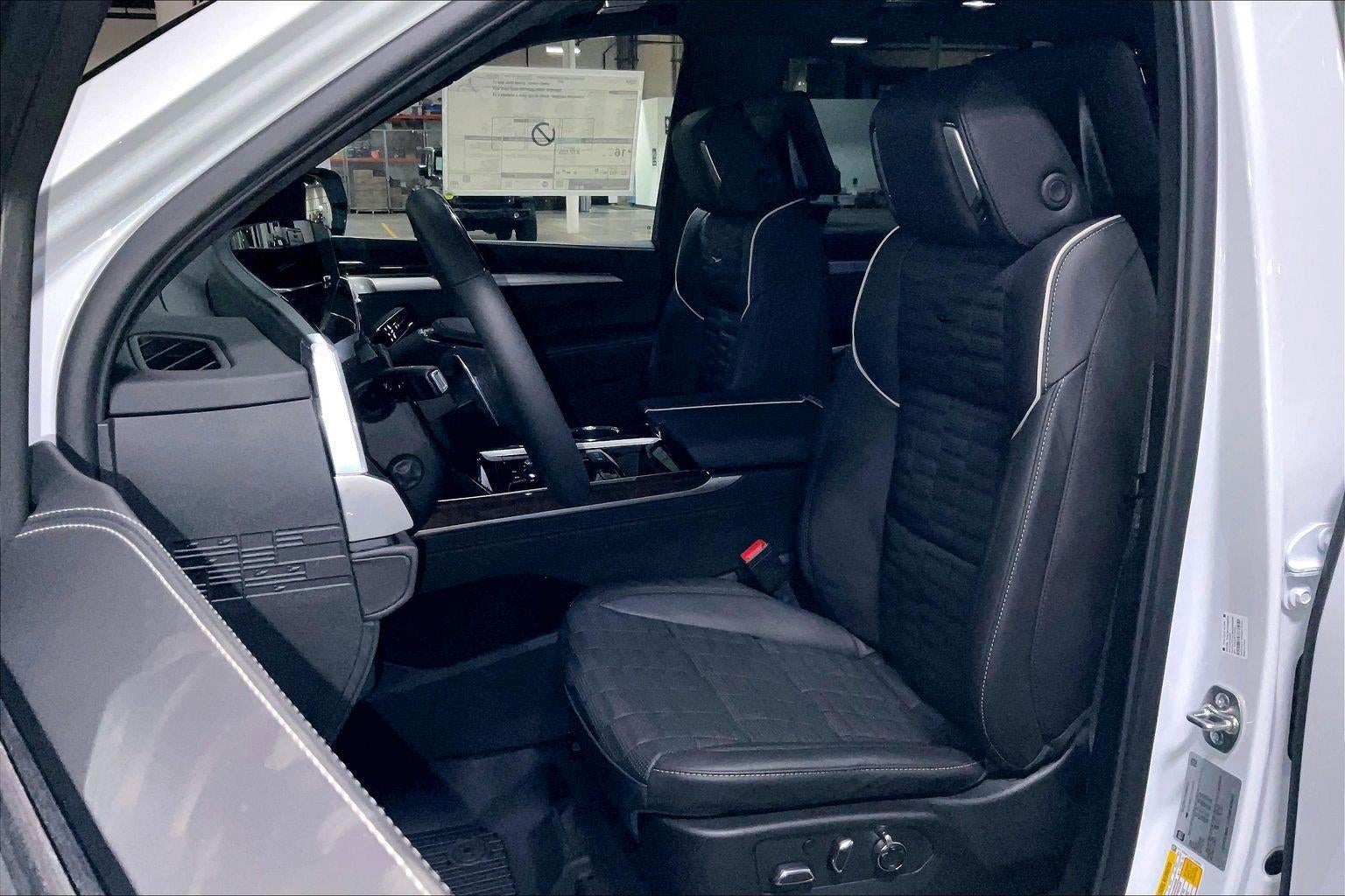 2027 Cadillac Escalade Platinum Luxury