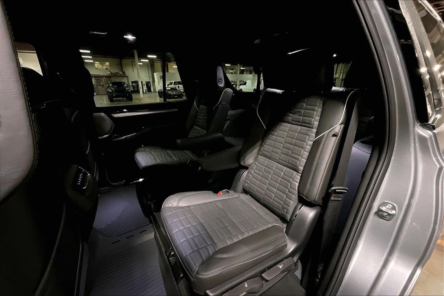 2027 Cadillac Escalade Platinum Sport