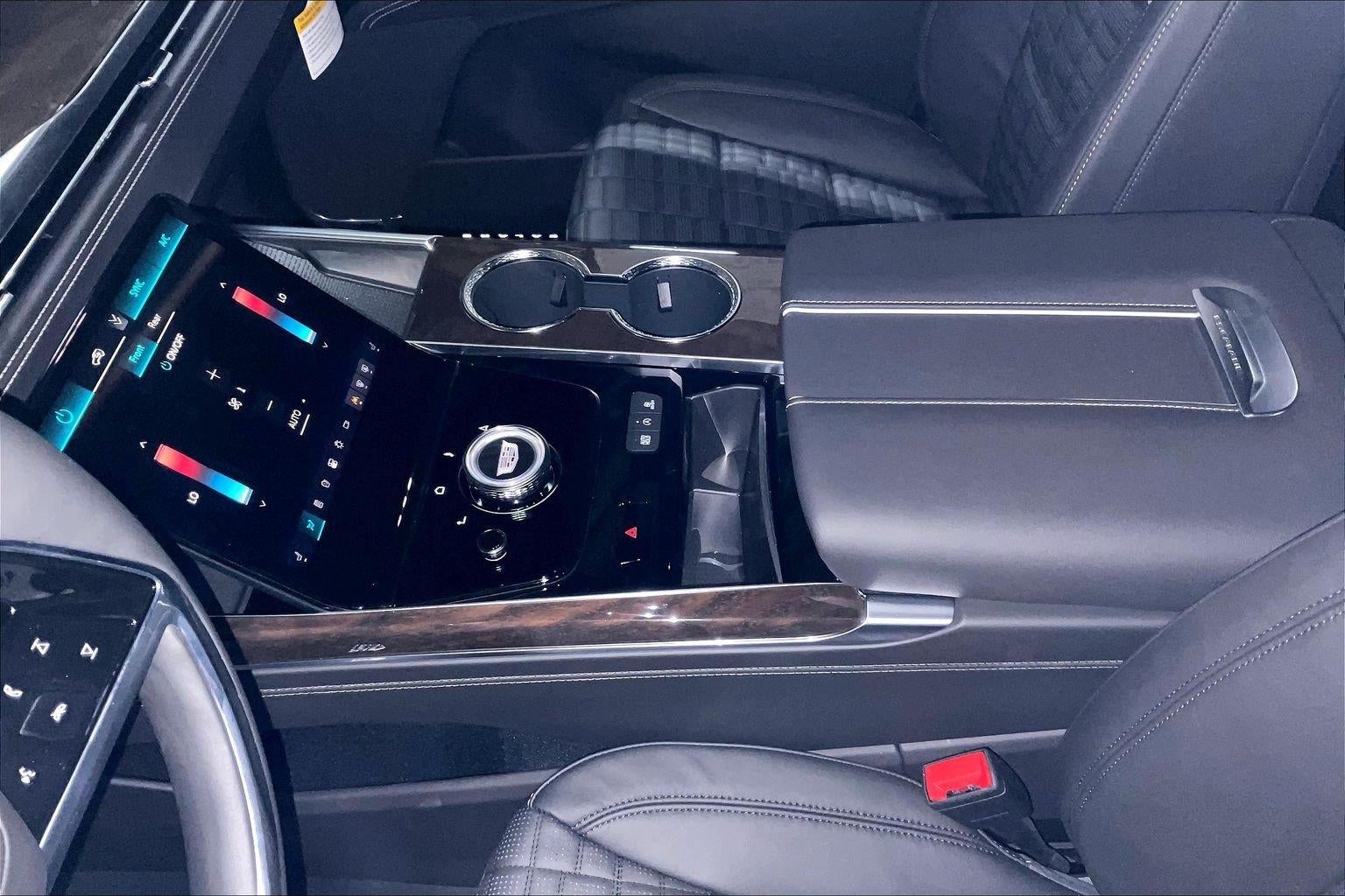 2027 Cadillac Escalade Platinum Sport