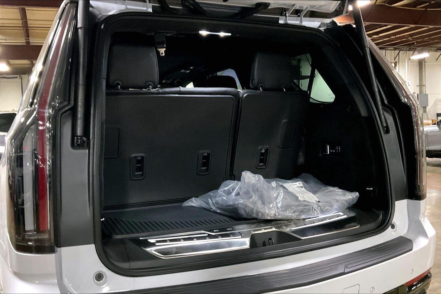 2027 Cadillac Escalade Platinum Sport