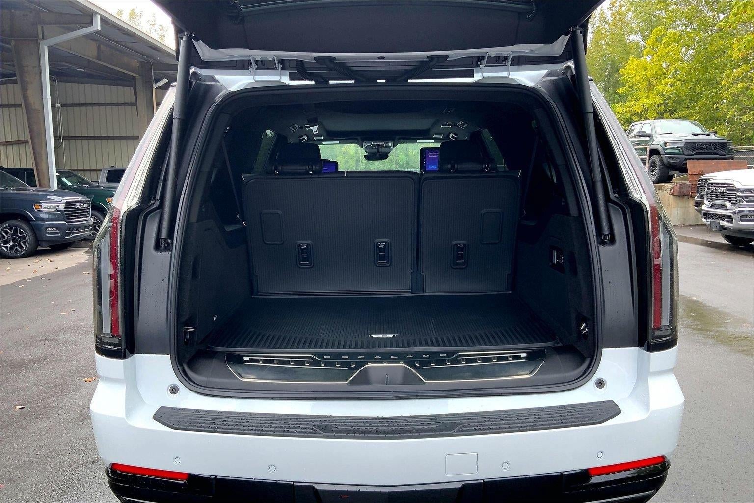 2026 Cadillac Escalade ESV Platinum Sport