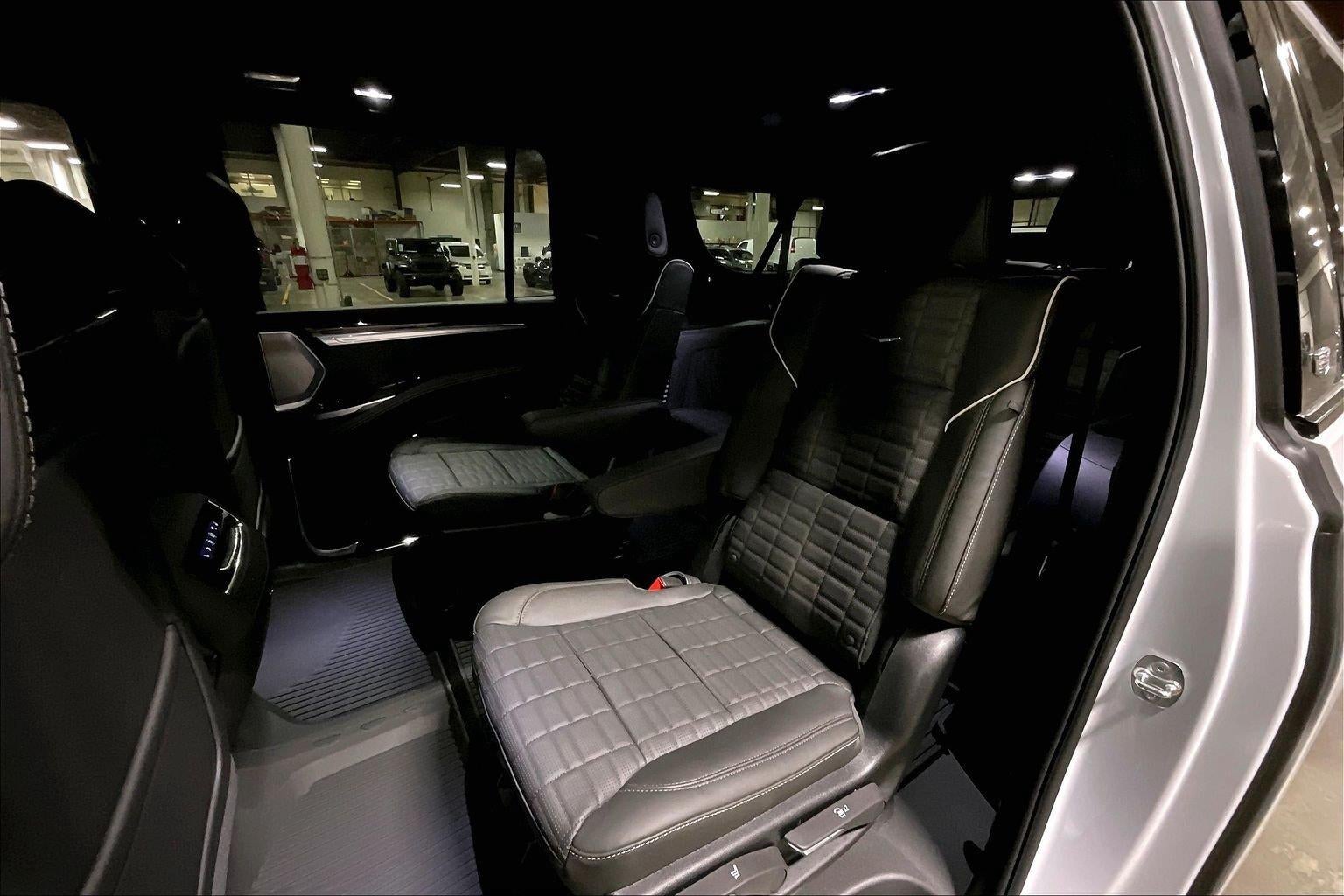 2027 Cadillac Escalade ESV Platinum Sport