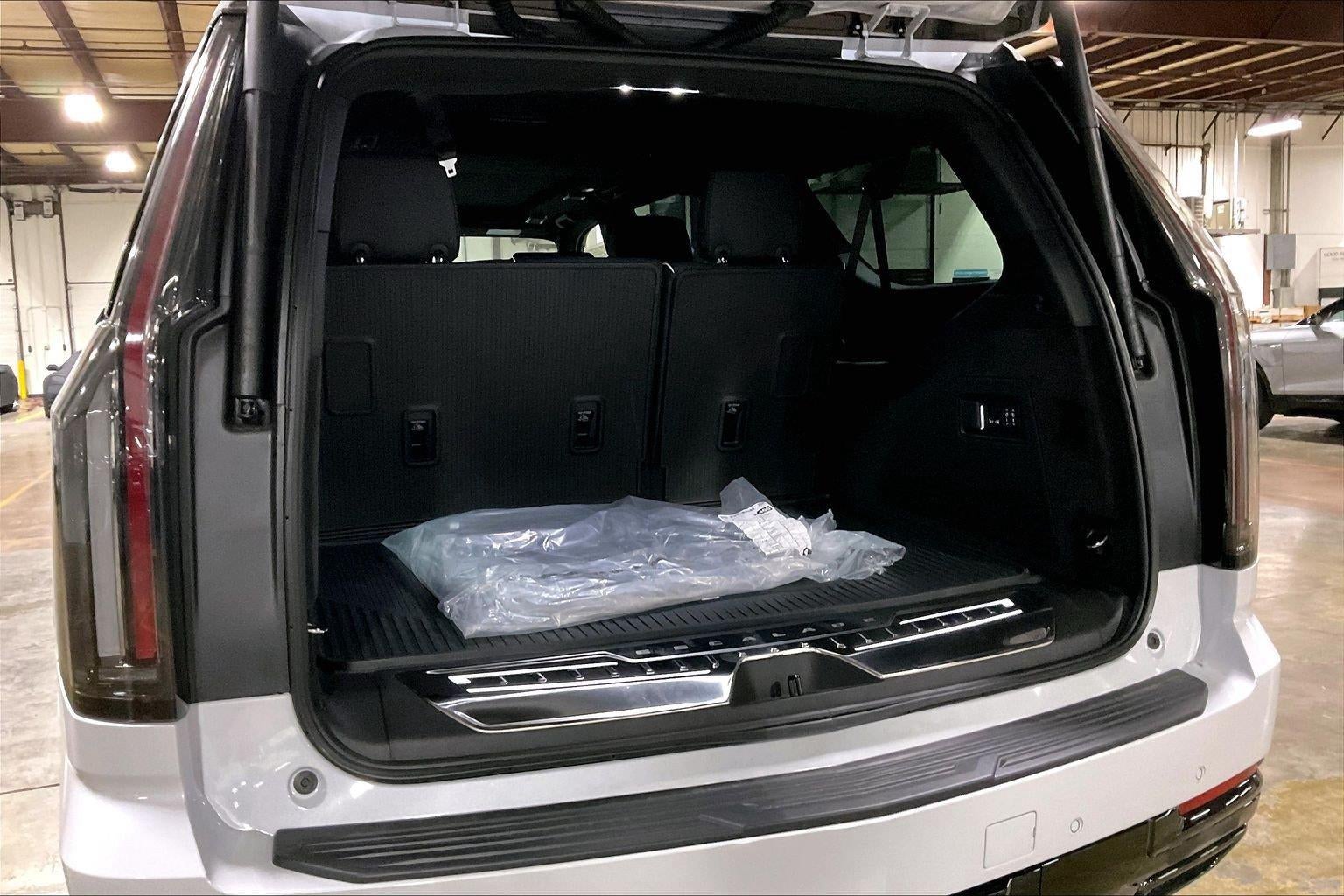 2027 Cadillac Escalade ESV Platinum Sport