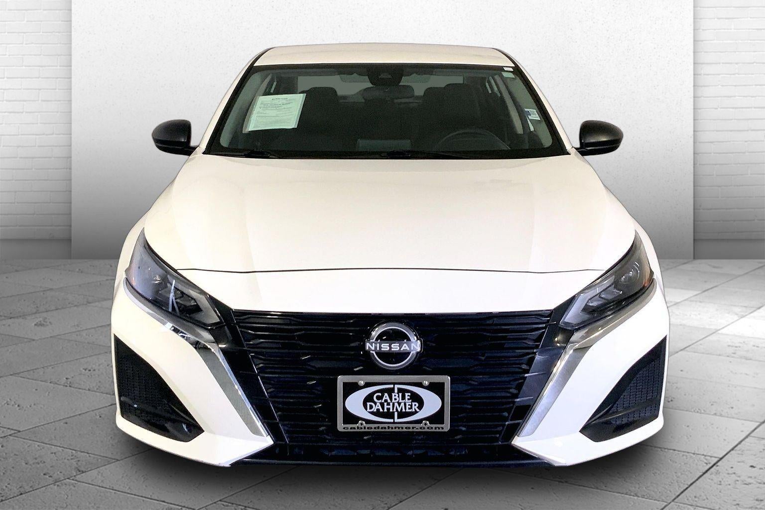 Used 2025 Nissan Altima SV with VIN 1N4BL4DV3SN332409 for sale in Kansas City