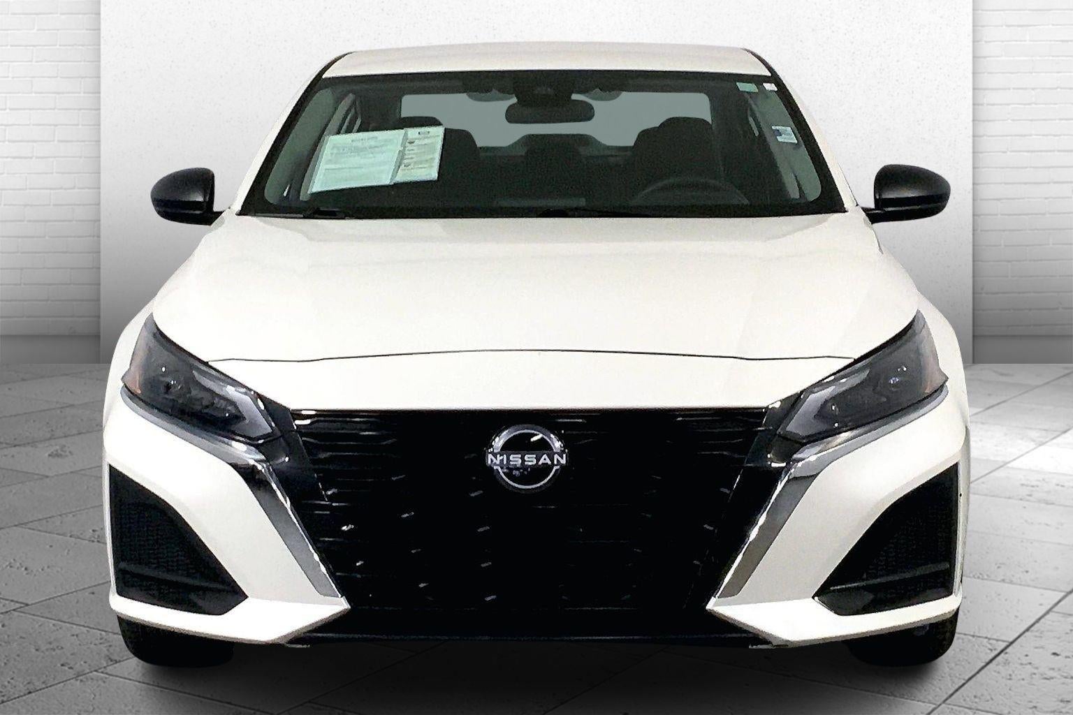 Used 2025 Nissan Altima SV with VIN 1N4BL4DV9SN303755 for sale in Kansas City