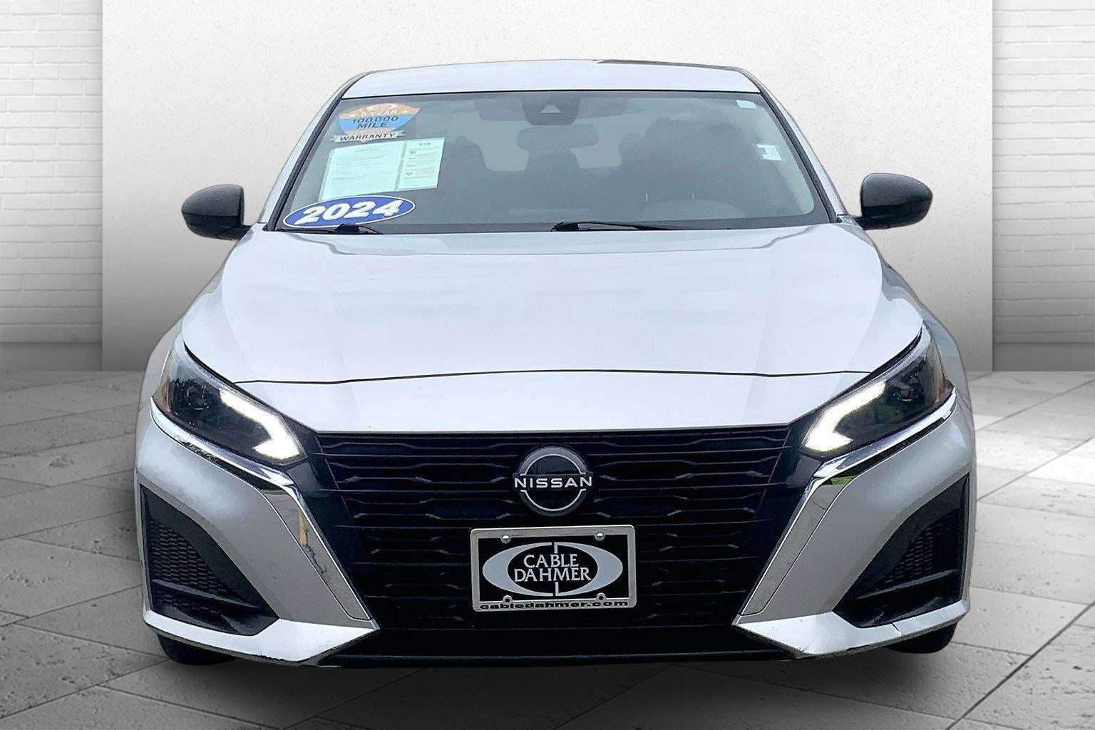 Used 2024 Nissan Altima SV with VIN 1N4BL4DW1RN358817 for sale in Kansas City