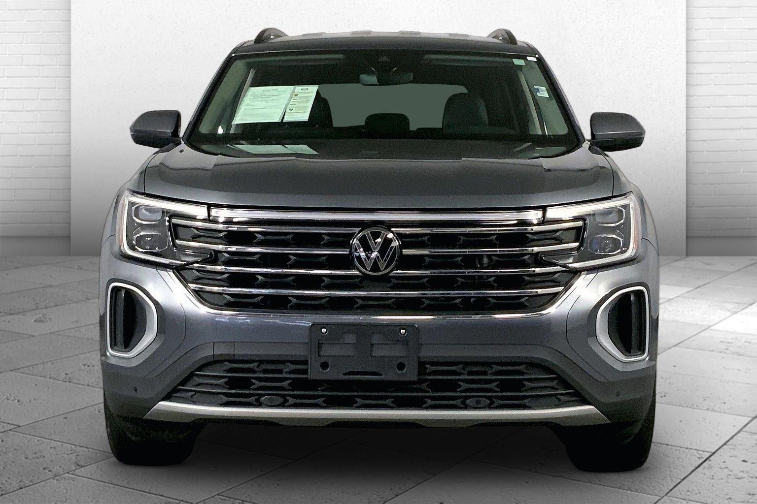 Used 2025 Volkswagen Atlas SE w/Tech with VIN 1V2HR2CA9SC532291 for sale in Kansas City