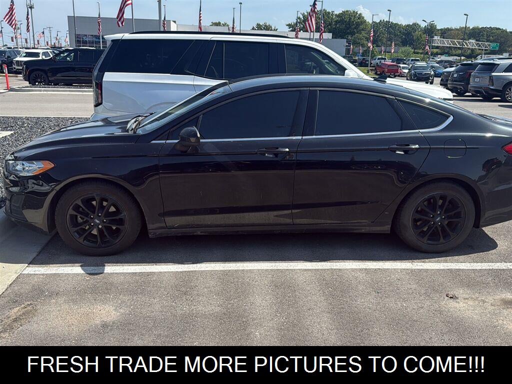 2020 Ford Fusion SE