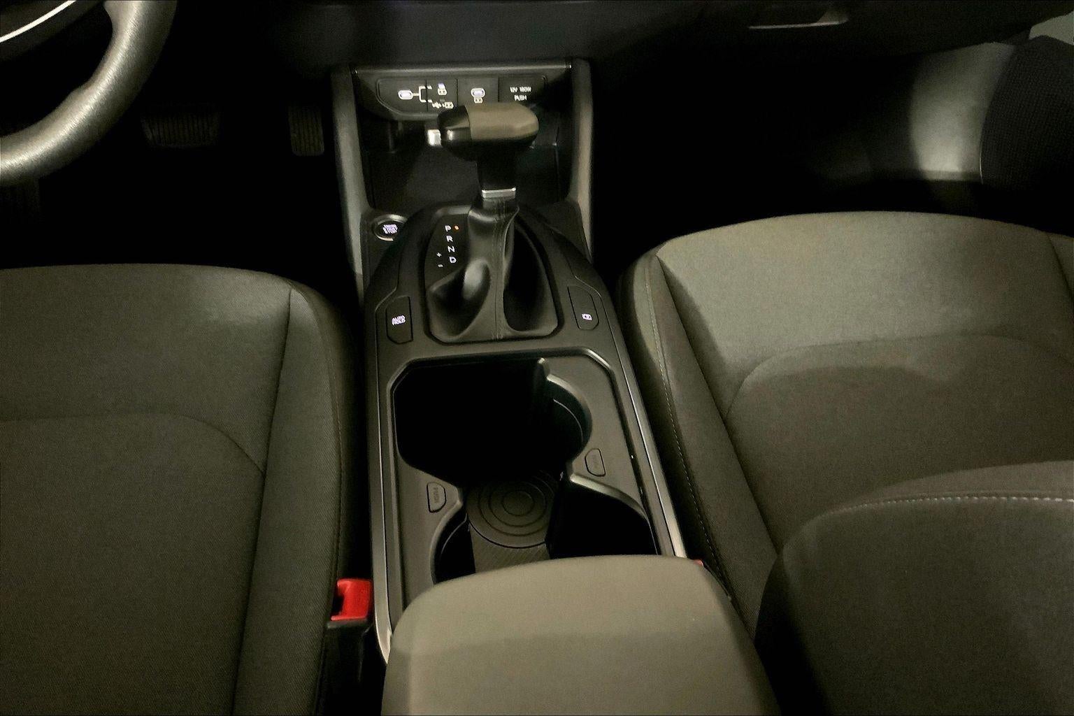 2025 Kia K4 LXS - Photo 18