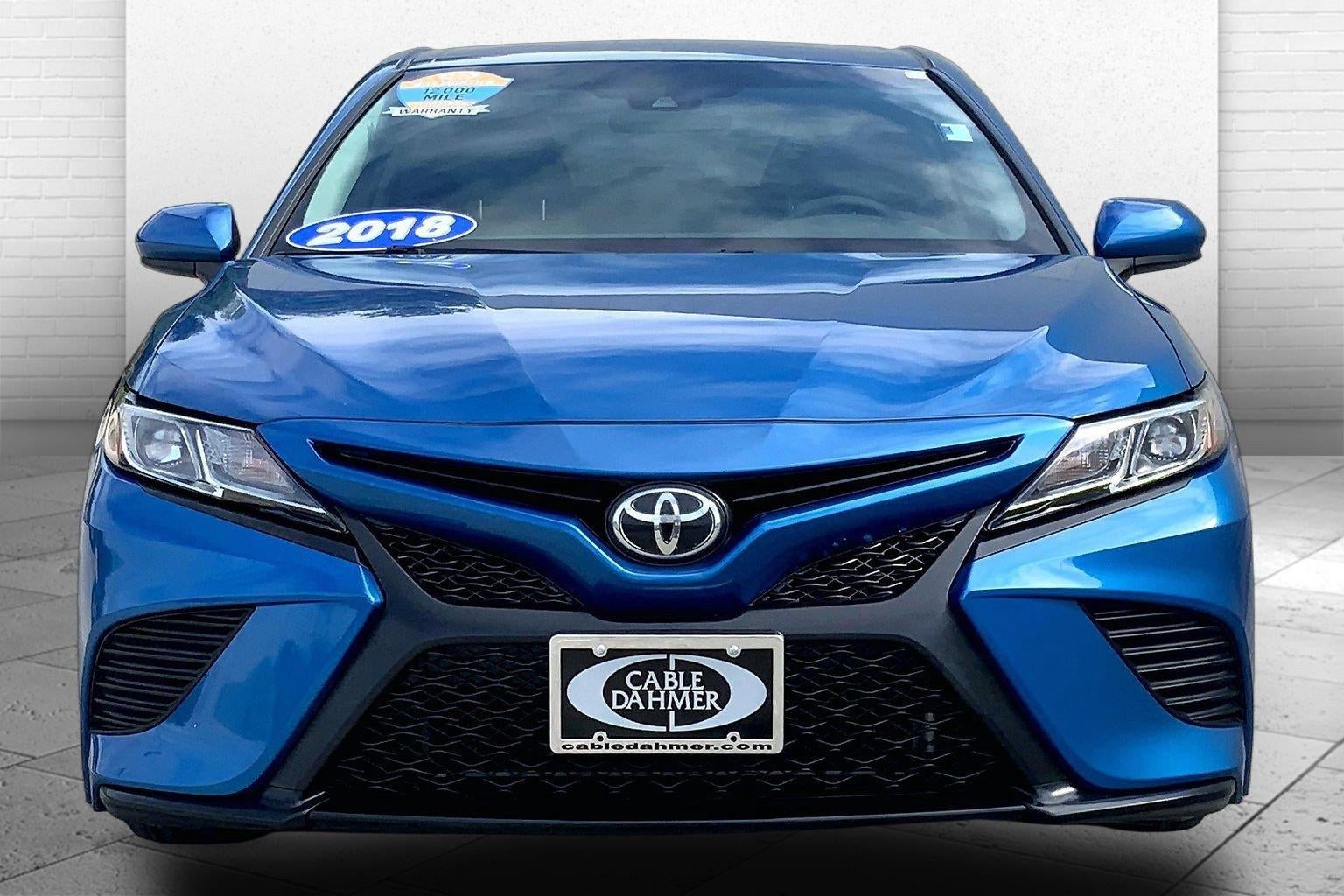 Used 2018 Toyota Camry SE with VIN 4T1B11HK6JU034337 for sale in Kansas City