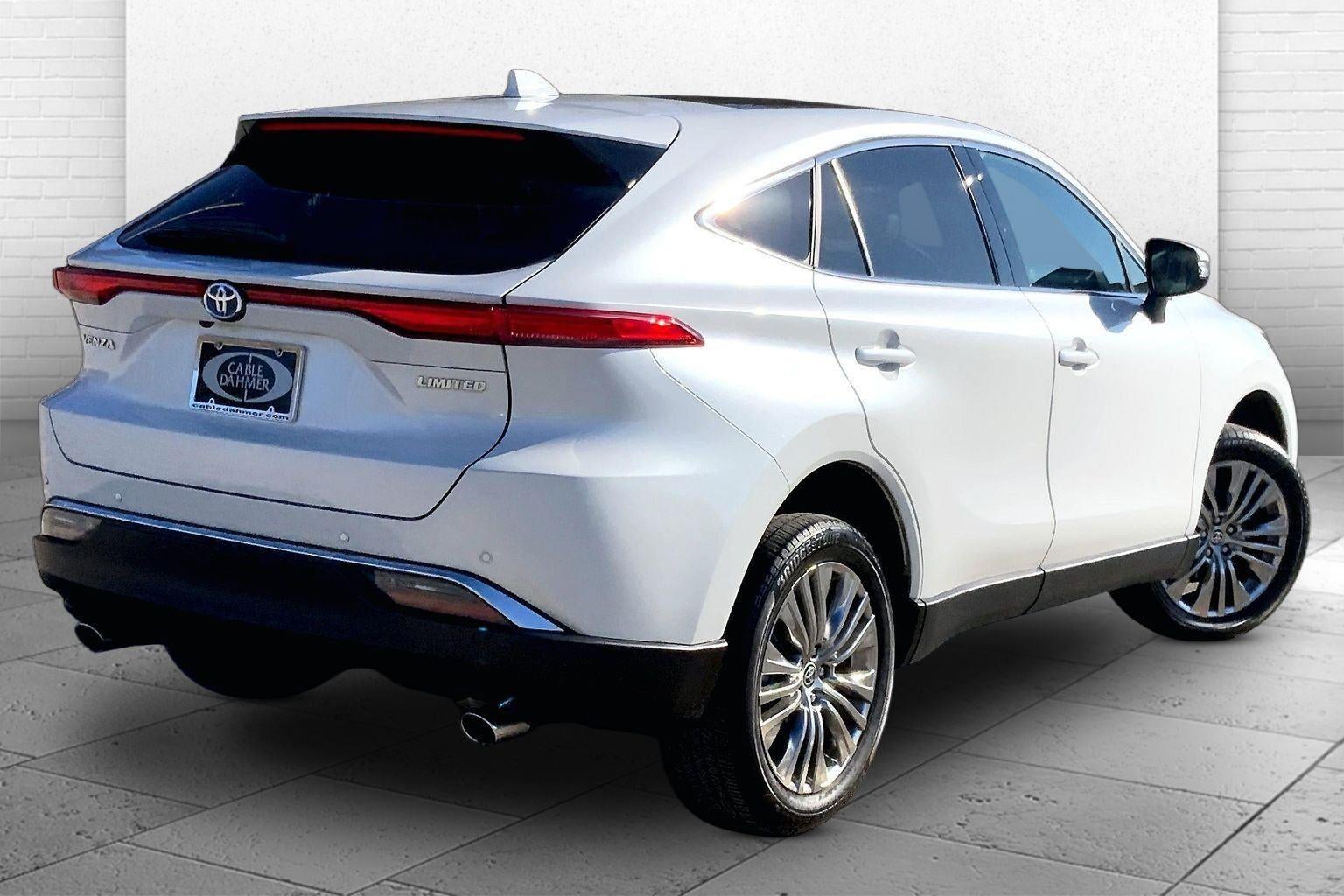 2023 Toyota Venza LE