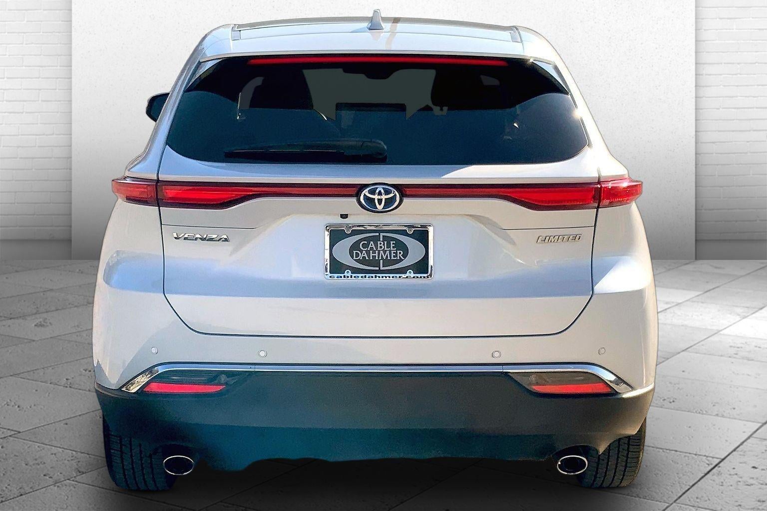 2023 Toyota Venza LE