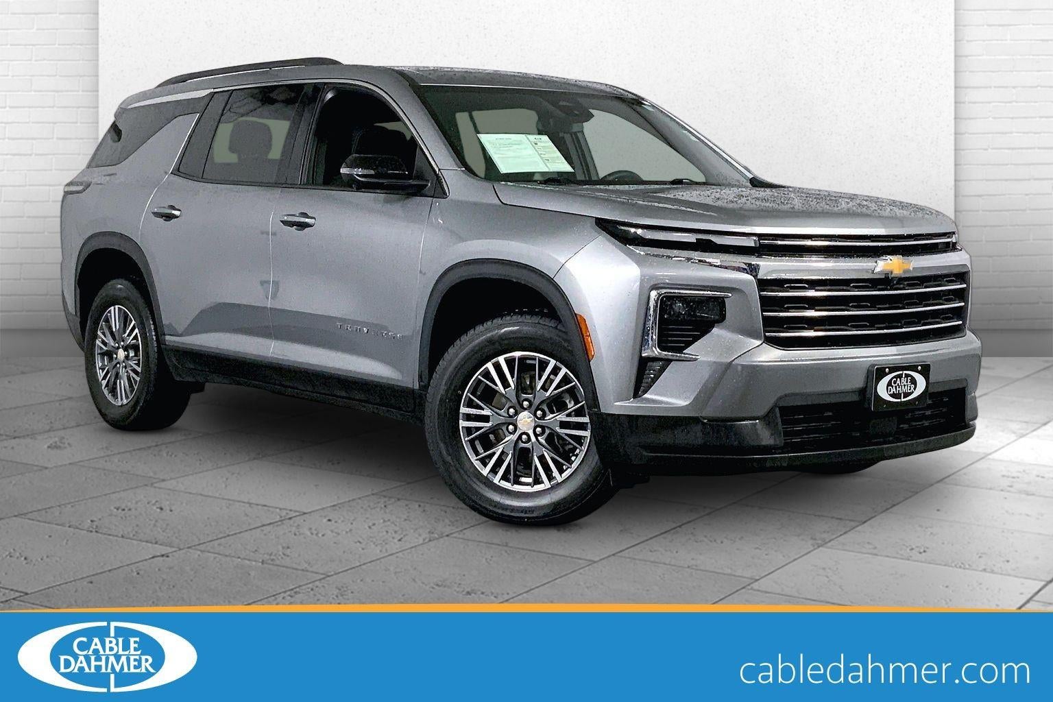 2024 Chevrolet Traverse LT