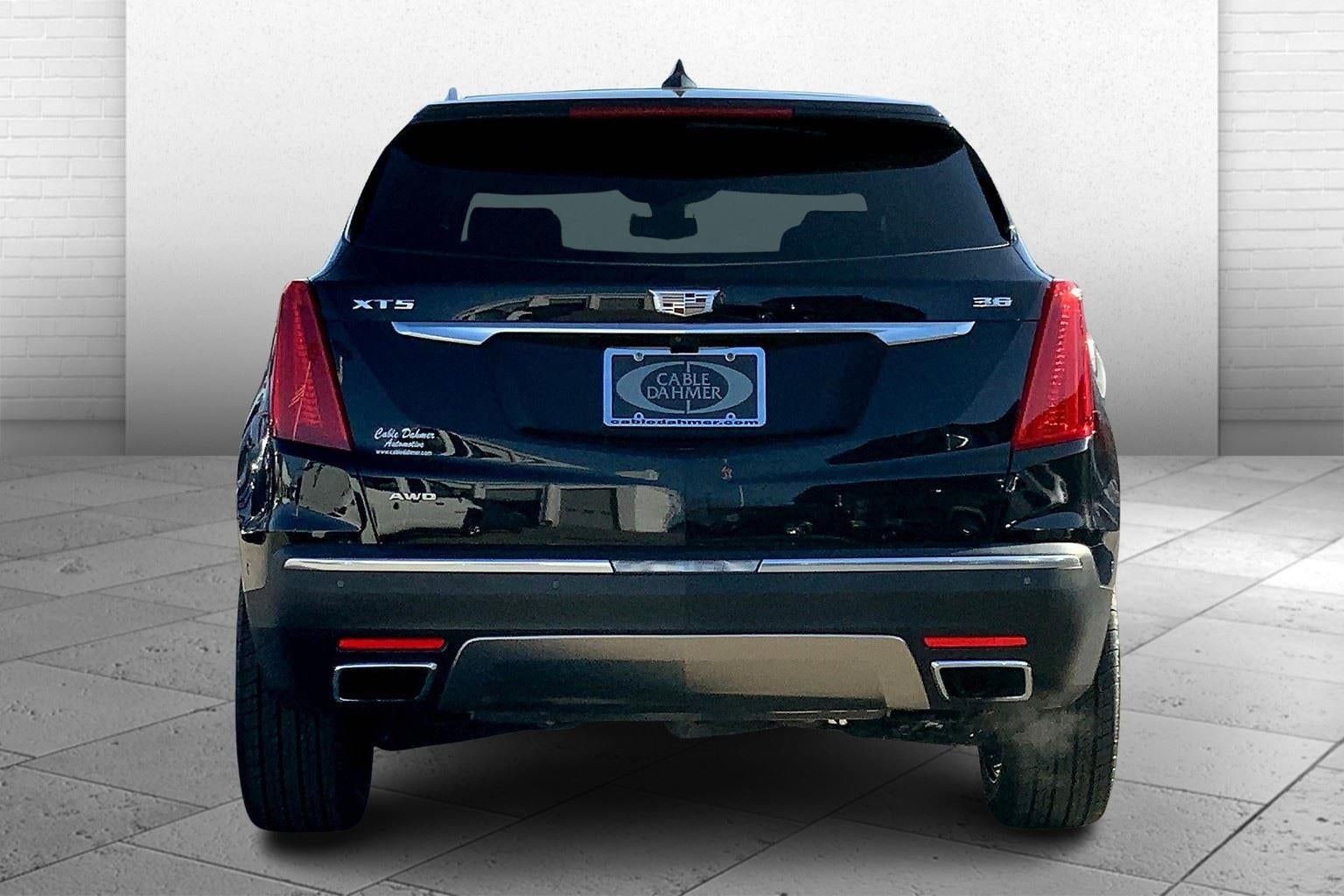 2017 Cadillac XT5 Platinum AWD