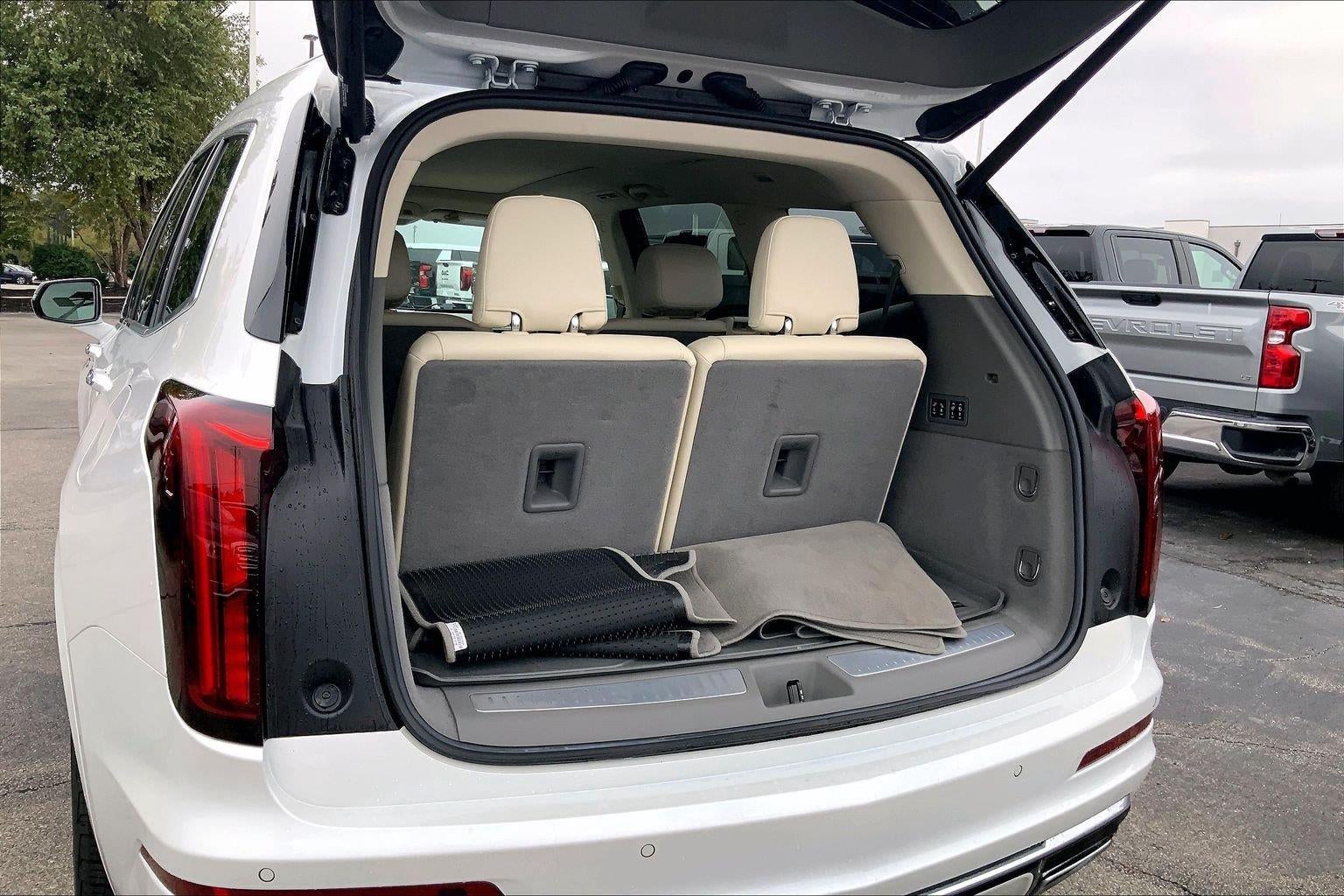2023 Cadillac XT6 AWD Premium Luxury