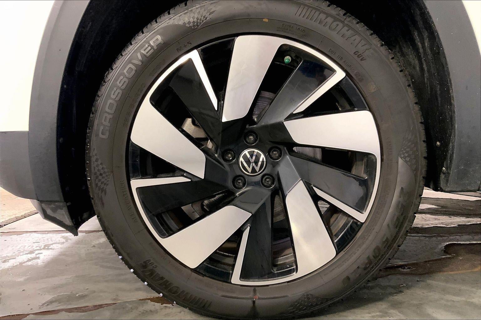 2025 Volkswagen Atlas Cross Sport 2.0T SE w/Technology