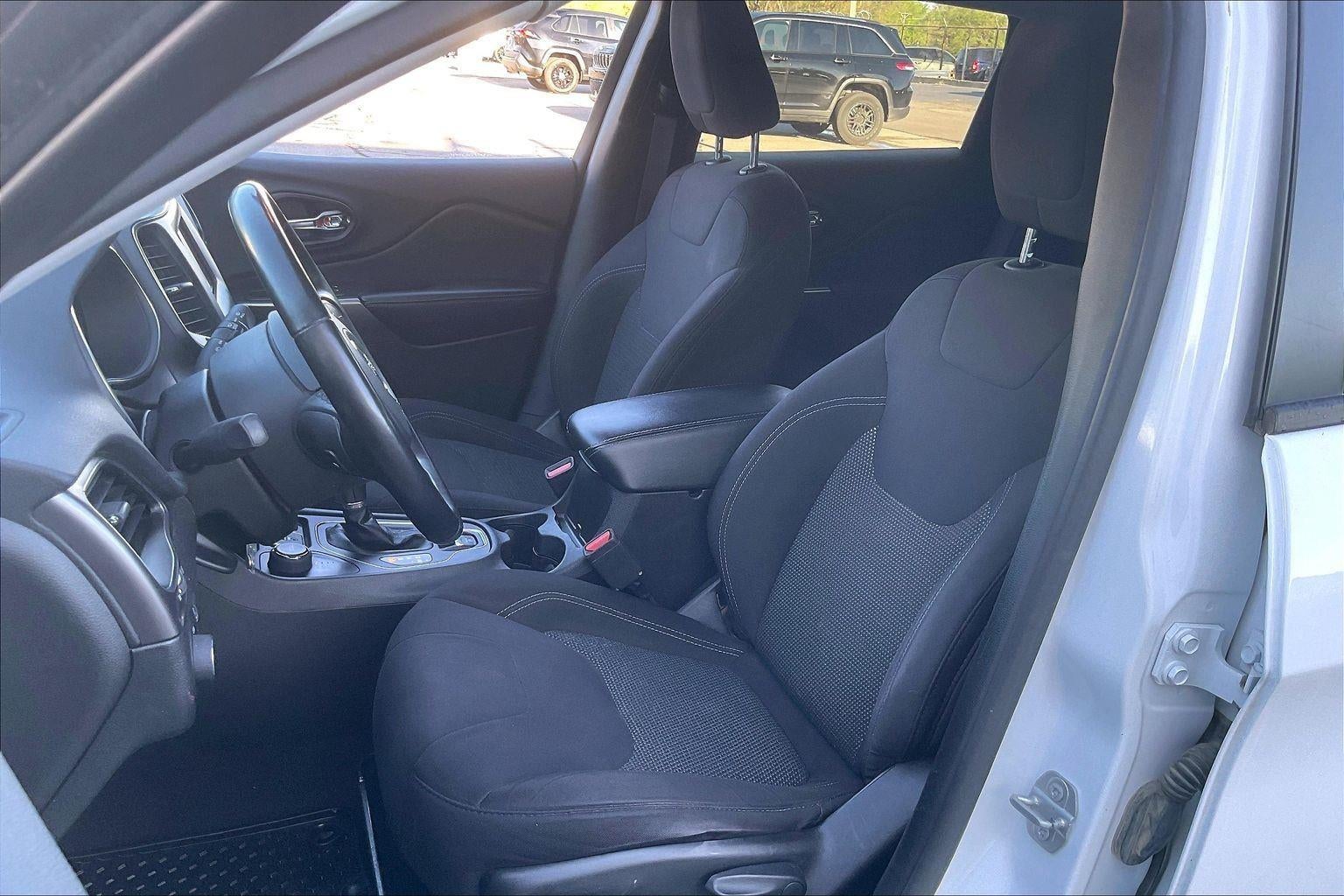 2020 Jeep Cherokee Latitude