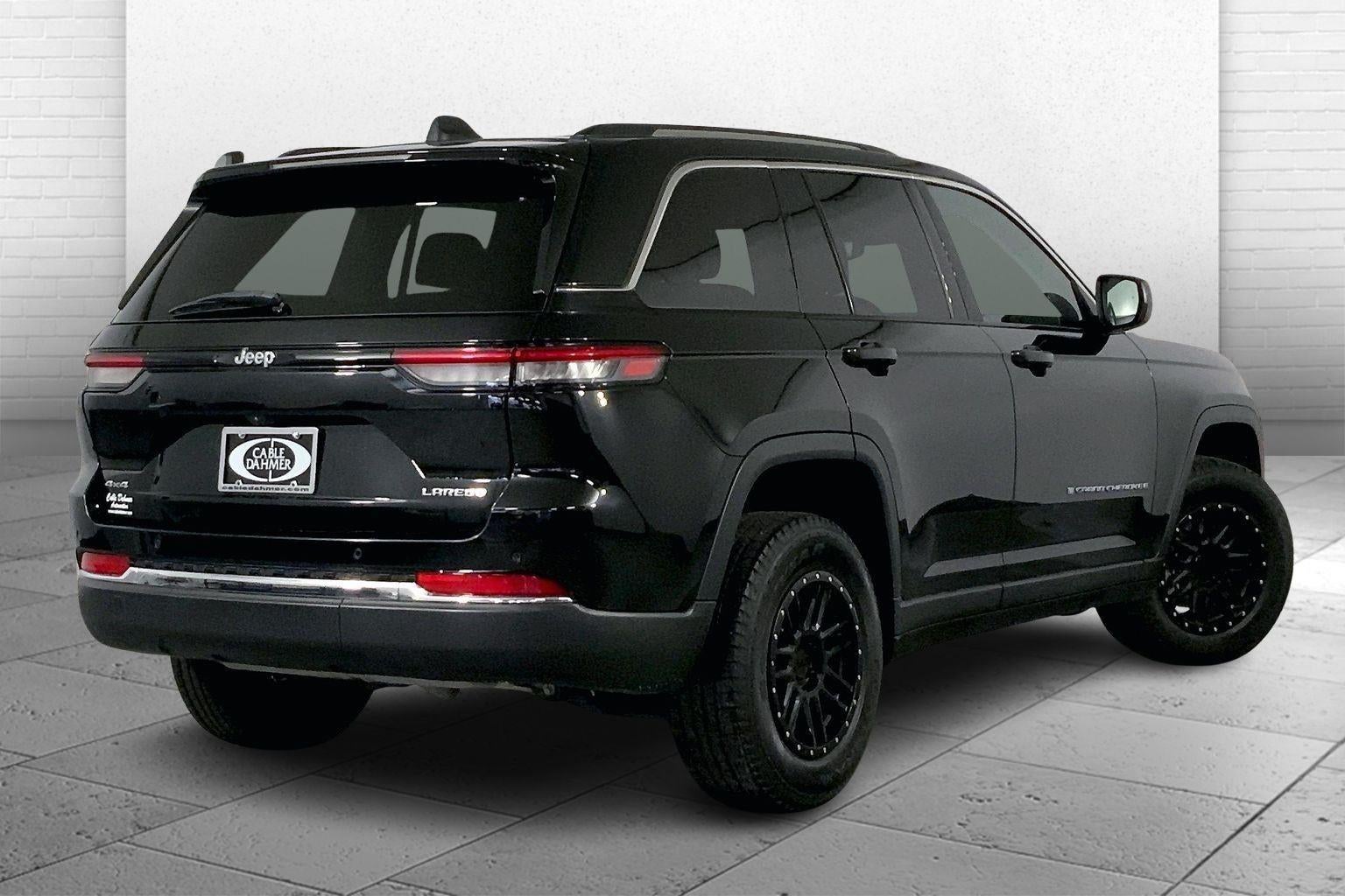 2023 Jeep Grand Cherokee Laredo