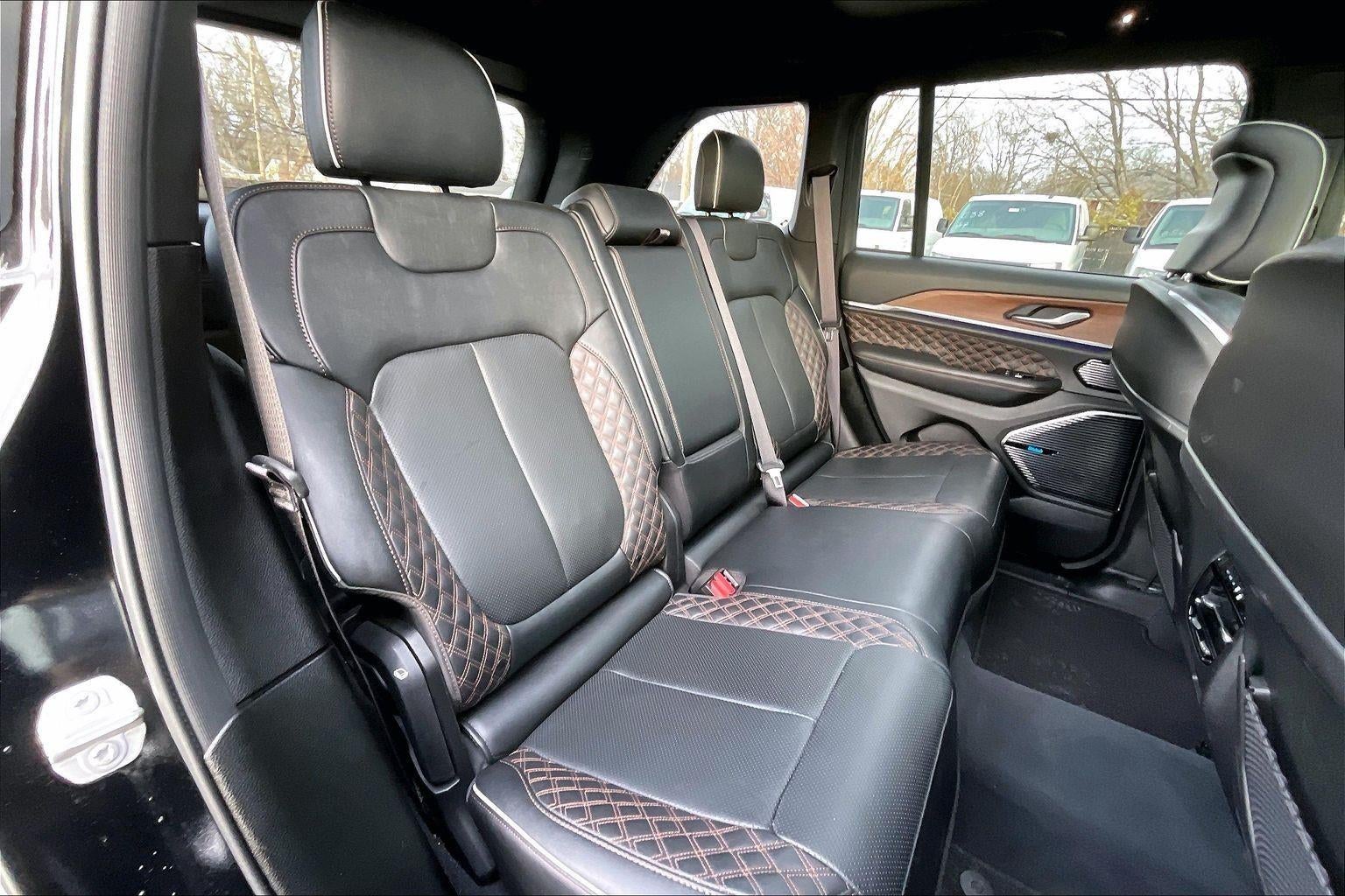 2023 Jeep Grand Cherokee Summit